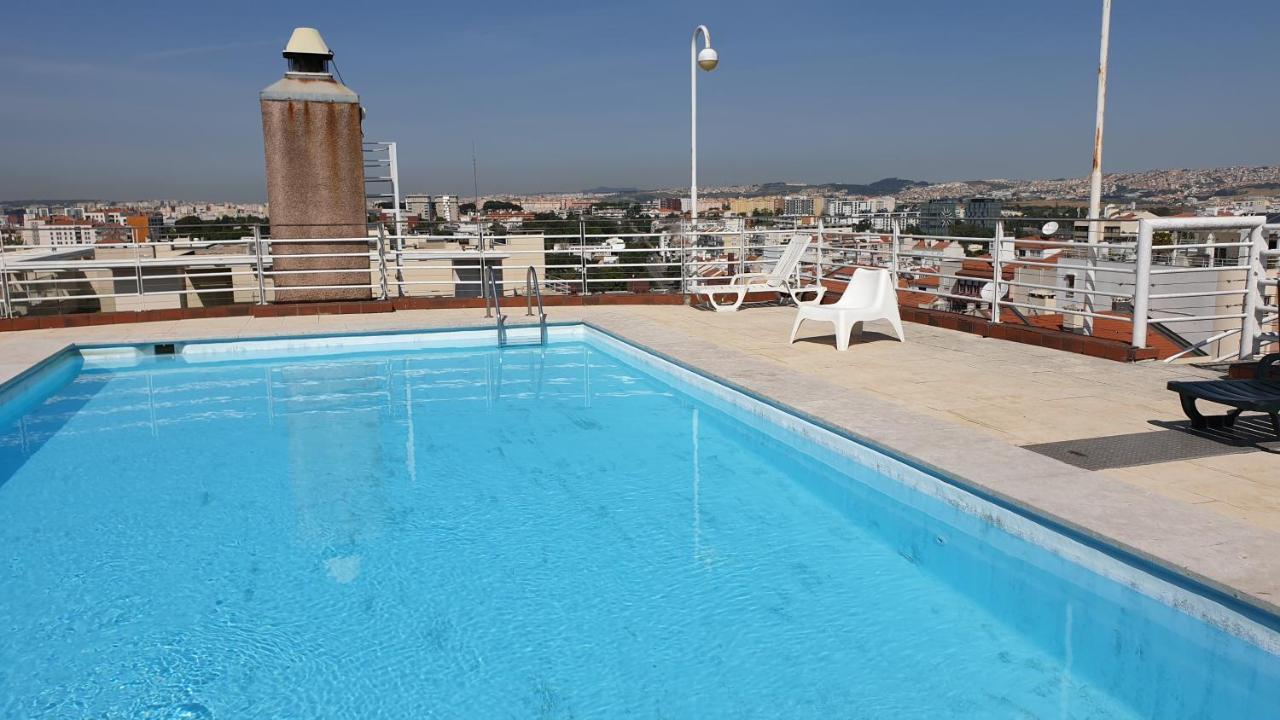 Apart Lisbon Pool Metro Garage Extérieur photo